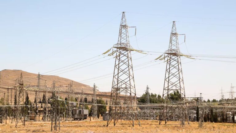 suriye-gecici-huk-meti-turkiye-ve-katardan-iki-elektrik-uretim-gemisi-alacak-Q3durxbj.jpg