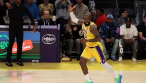 cin medyasi lebron jamesin konusmasini makale diye yayinlamisti tartisma suruyor SGyYBkT4.jpg