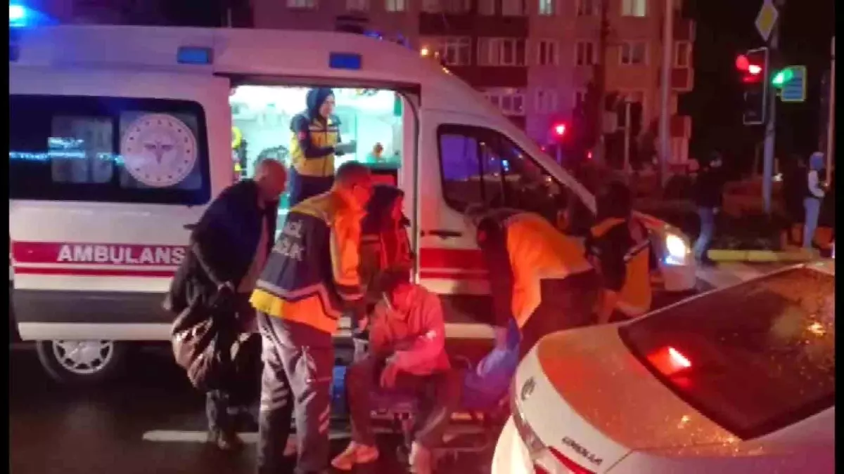 Kocaeli’de Trafik Kazası: 7 Yaralı kocaelide trafik kazasi 7 yarali gCsX4Haa.jpg