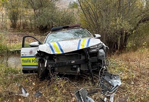 takla atan ekip aracindaki 3 polis memuru yaralandi e8HQ2w8P.jpg