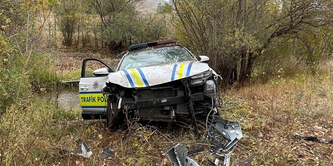 takla atan ekip aracindaki 3 polis memuru yaralandi e8HQ2w8P.jpg